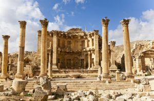temple-of-zeus-_-jerash-jordan